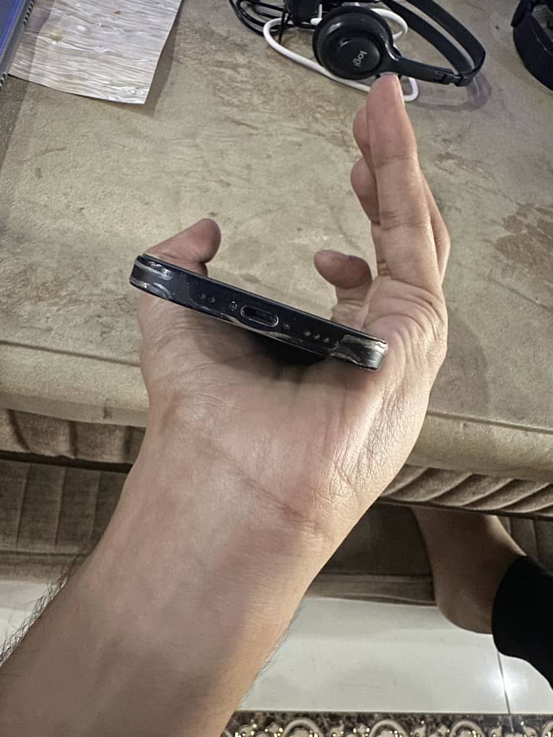 Apple iPhone 12 mini 2