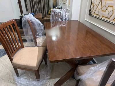 Dining table and 4 chairs