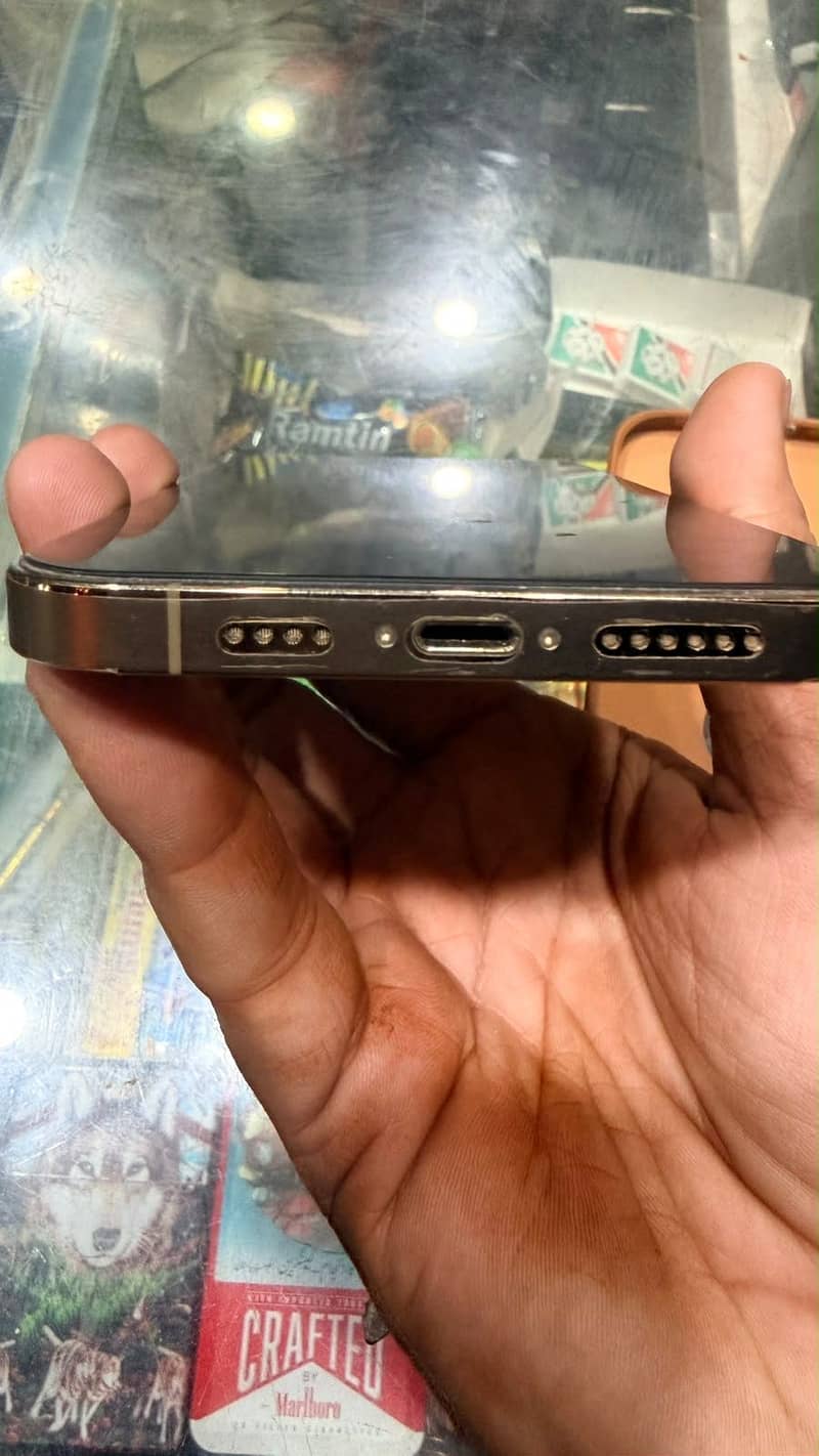 Apple iPhone 12 Pro Max 3
