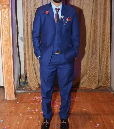 3 Piece Suit. . Pent Waisecoat and Coat. . 10/10 Condition