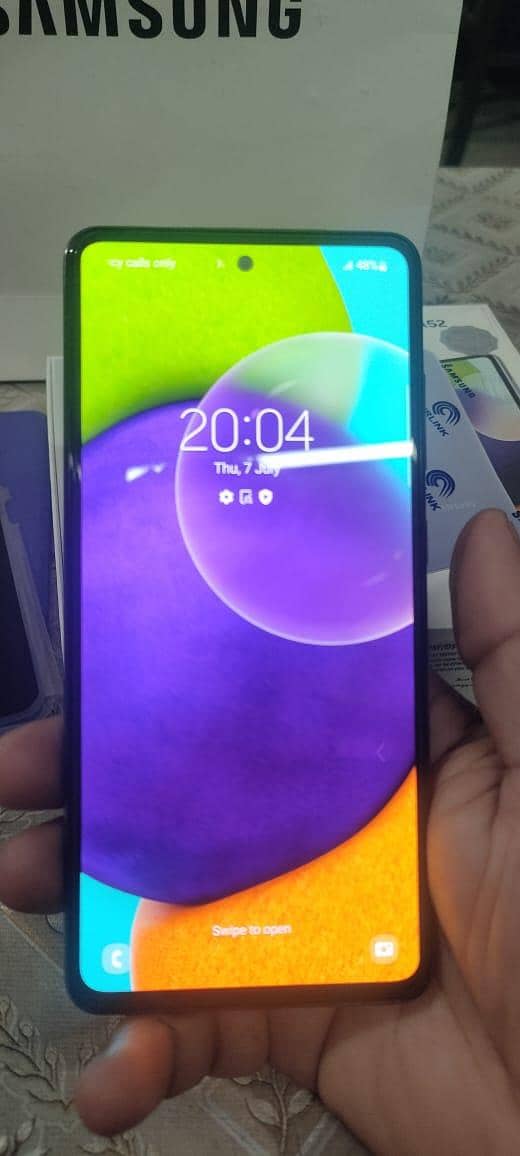 Samsung Mobile A52 1