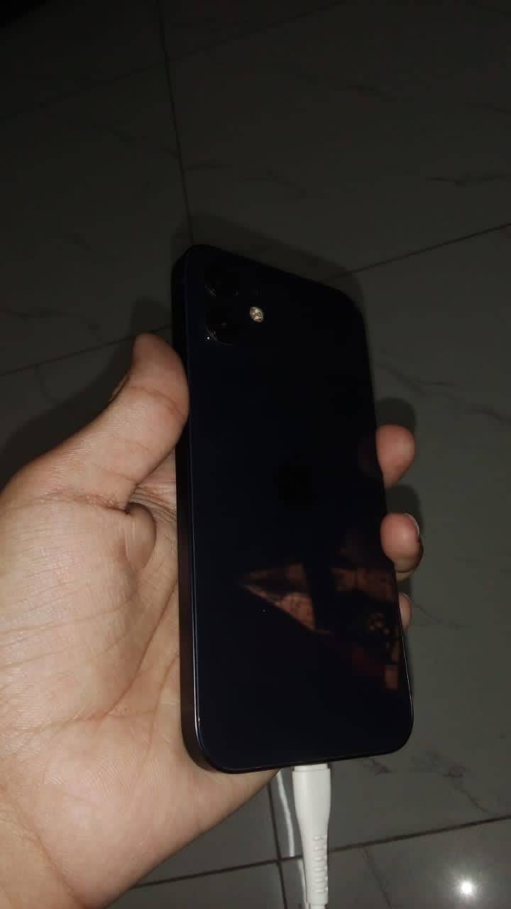 Apple iPhone 12 3