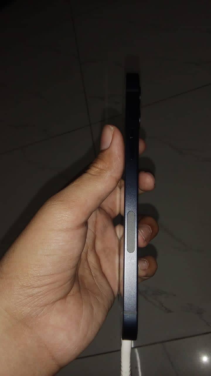 Apple iPhone 12 5