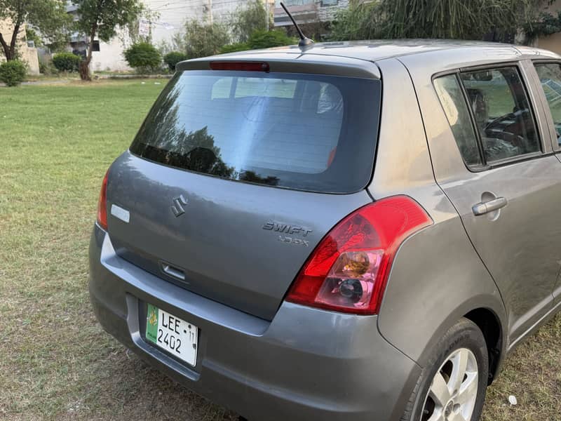 Suzuki Swift 2011 1