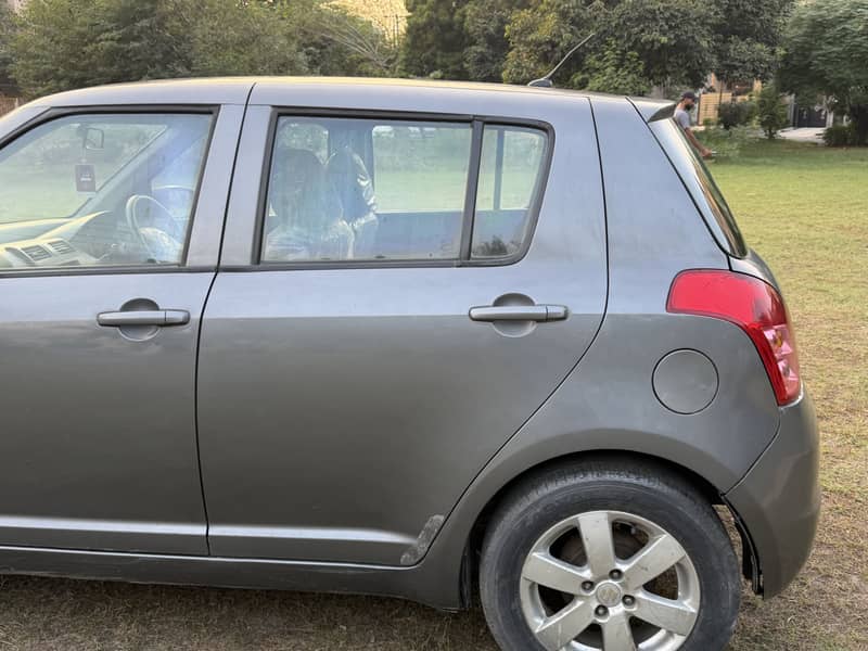 Suzuki Swift 2011 4