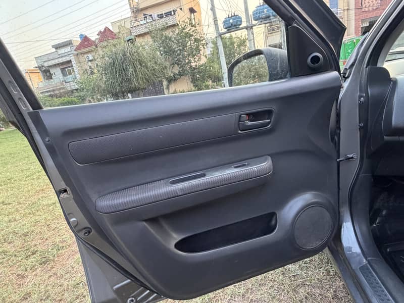 Suzuki Swift 2011 6