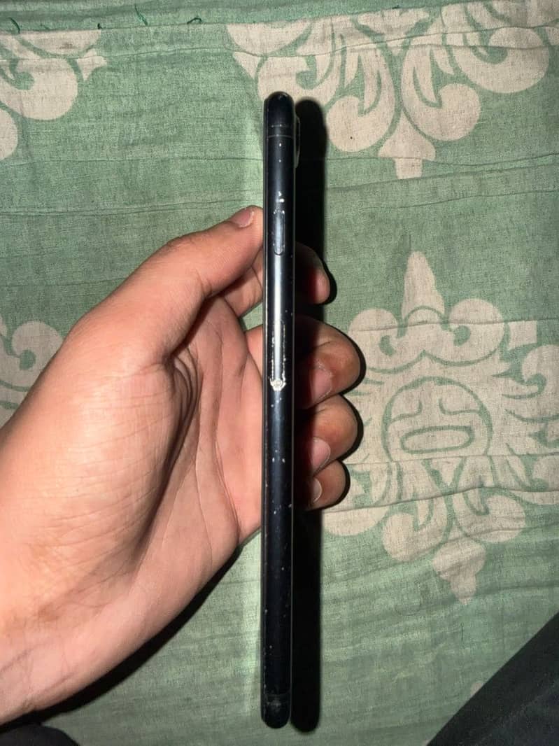 Apple iPhone 7 Plus 2