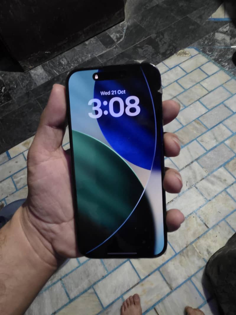 Apple iPhone 15 Pro 0