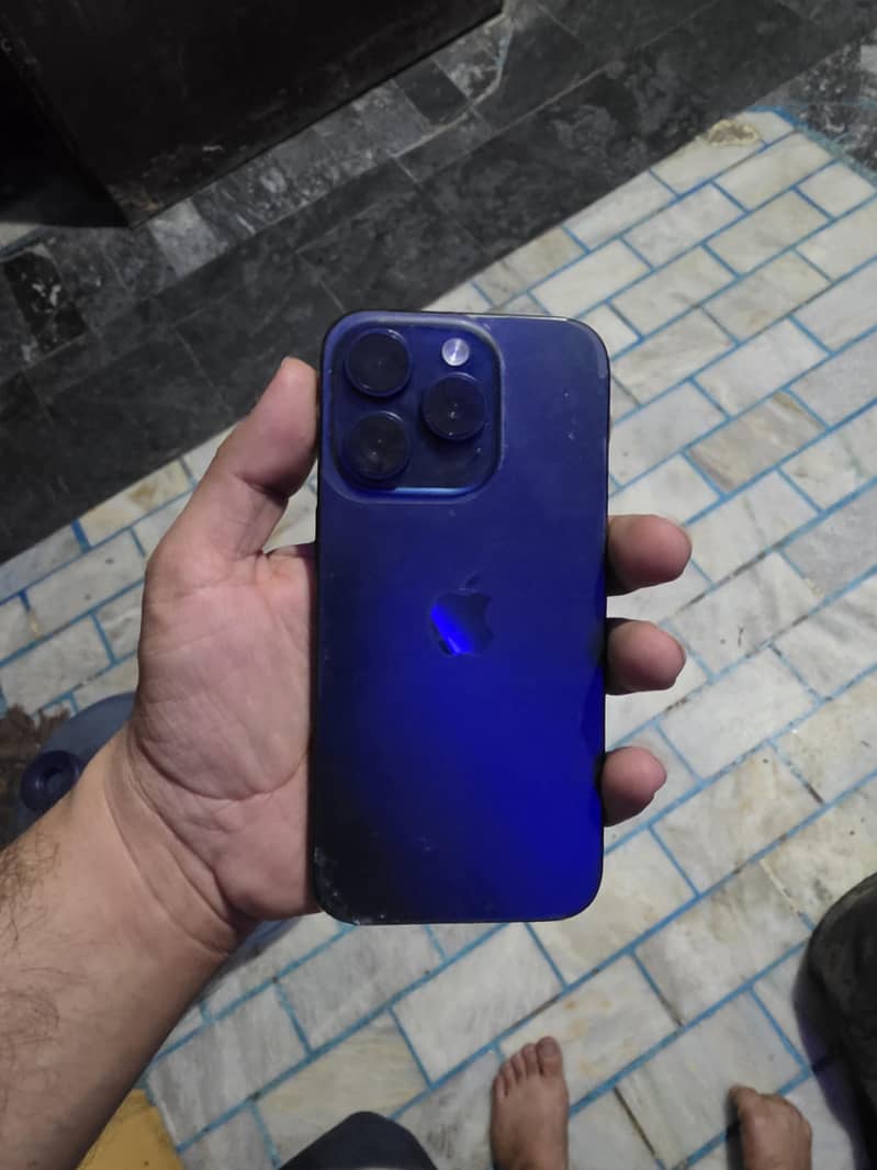 Apple iPhone 15 Pro 3
