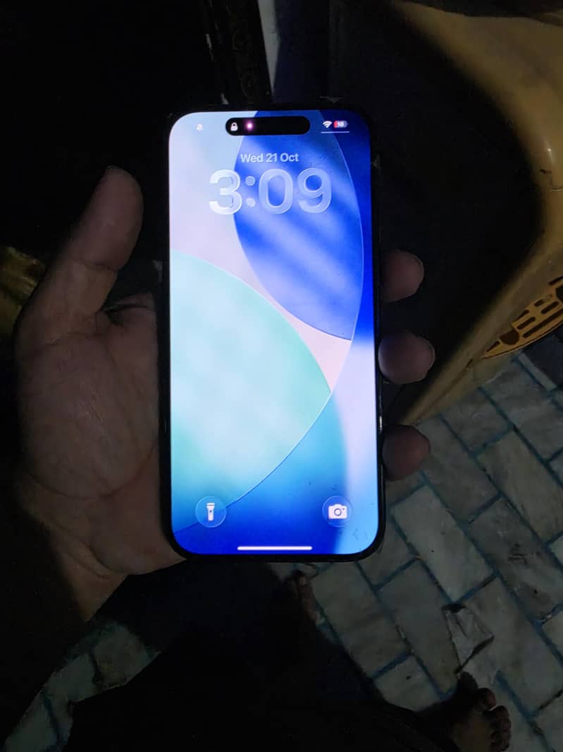 Apple iPhone 15 Pro 6