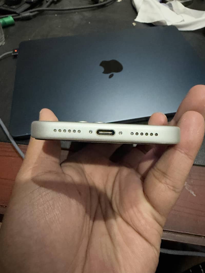 Apple iPhone 17 Pro Max 2