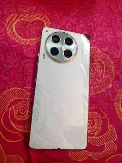 Tecno CAMON 30