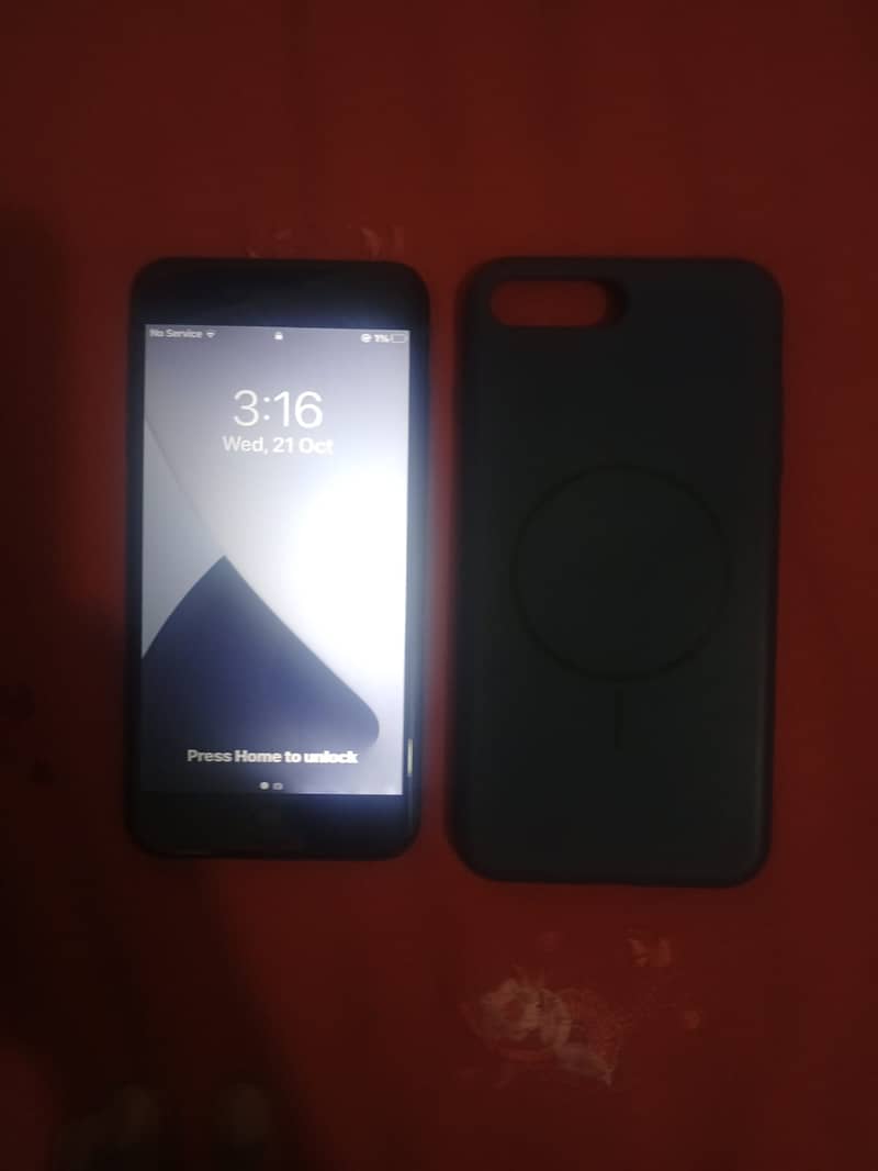 Apple iPhone 7 Plus 0