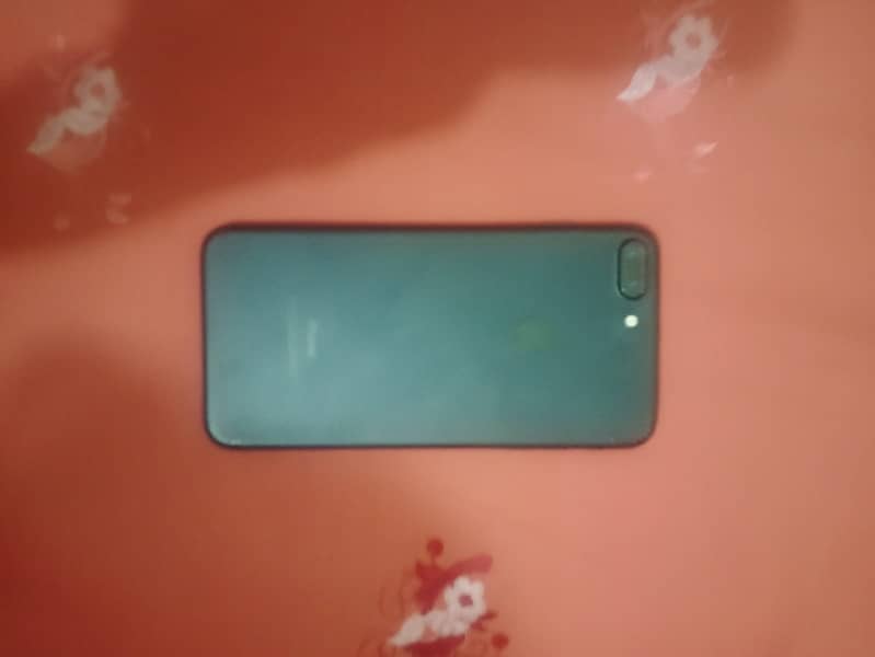 Apple iPhone 7 Plus 6