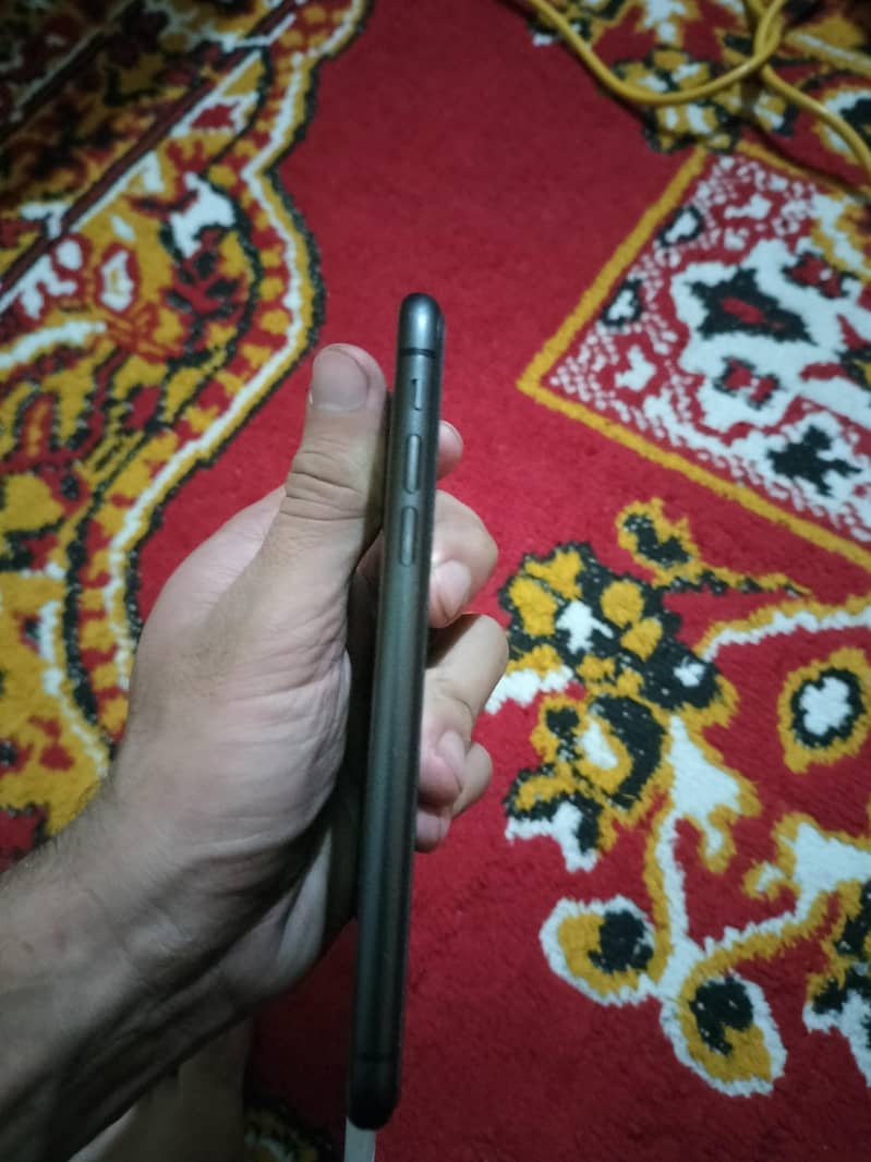 Apple iPhone 11 2