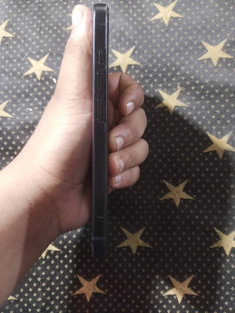 Apple iPhone 15 8