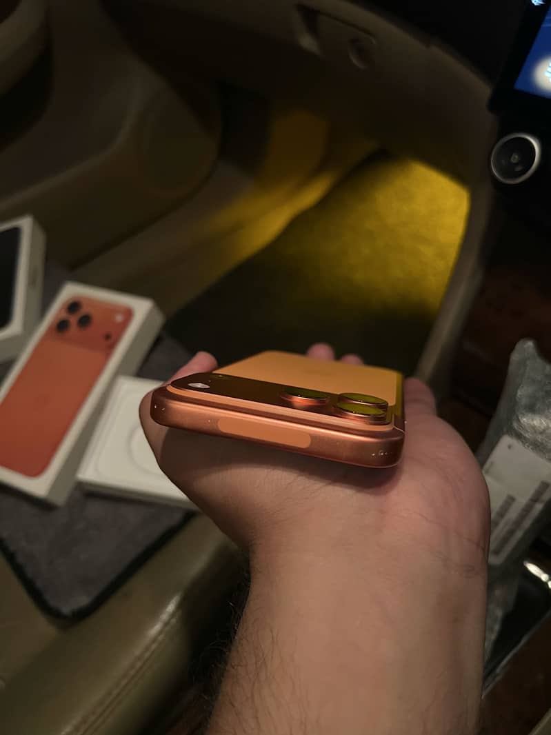 Apple iPhone 17 Pro Max 5