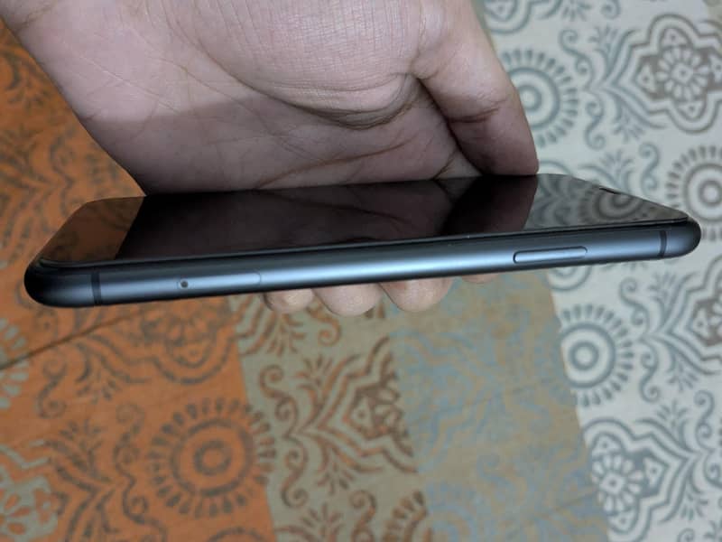 Apple iPhone 11 2