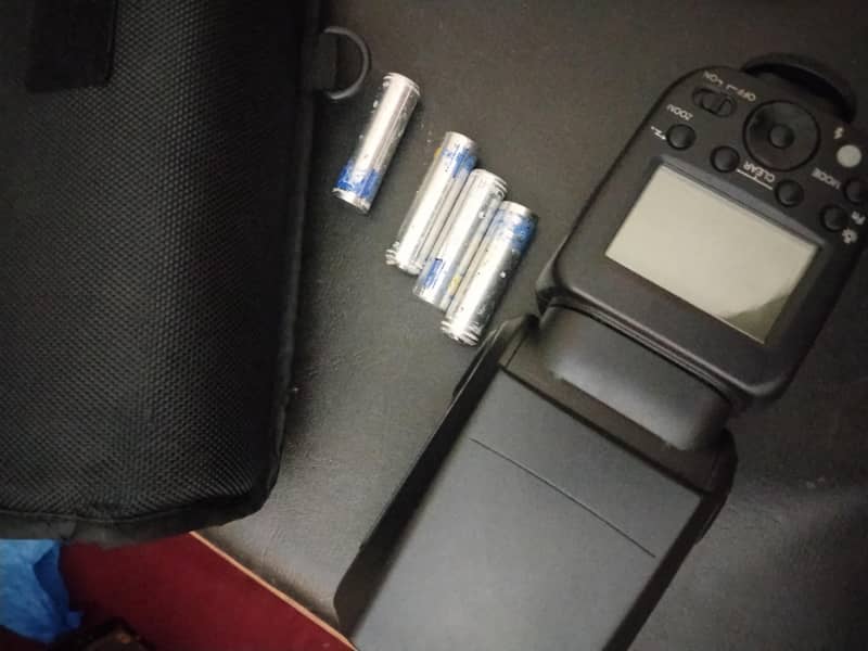 Almost New Flash Gun 4