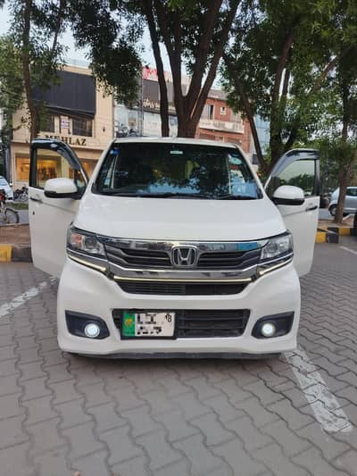 Honda N Wgn Custom Turbo 2016 / 18