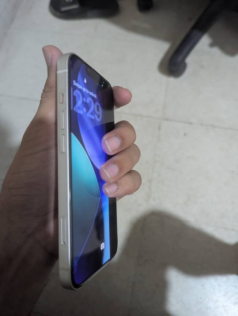 Apple iPhone 13 3