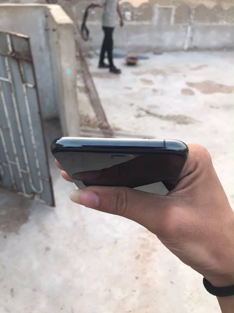 Iphone 11 pro max 5