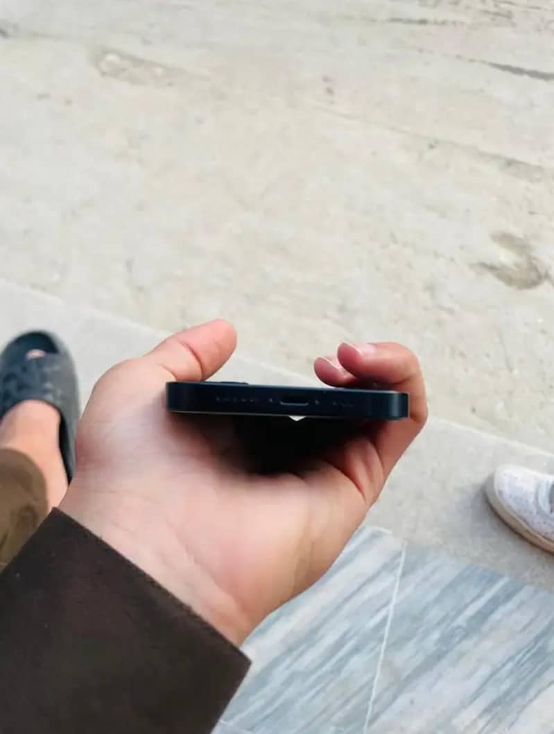 Apple iPhone 14 1