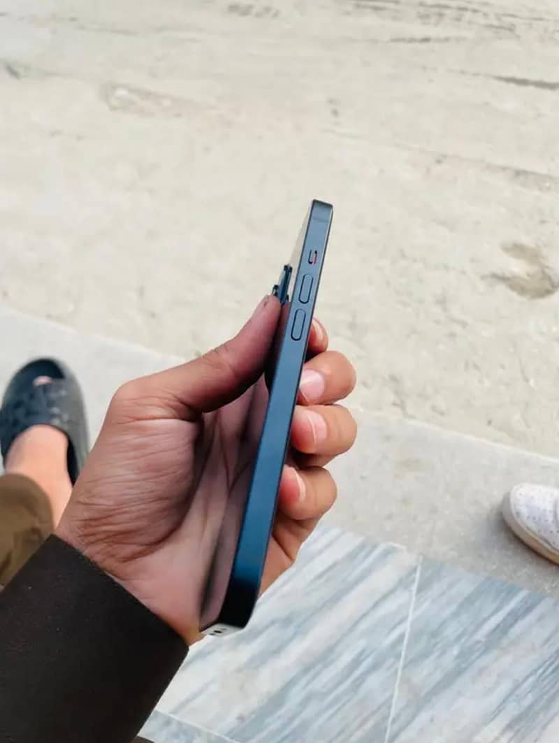 Apple iPhone 14 2