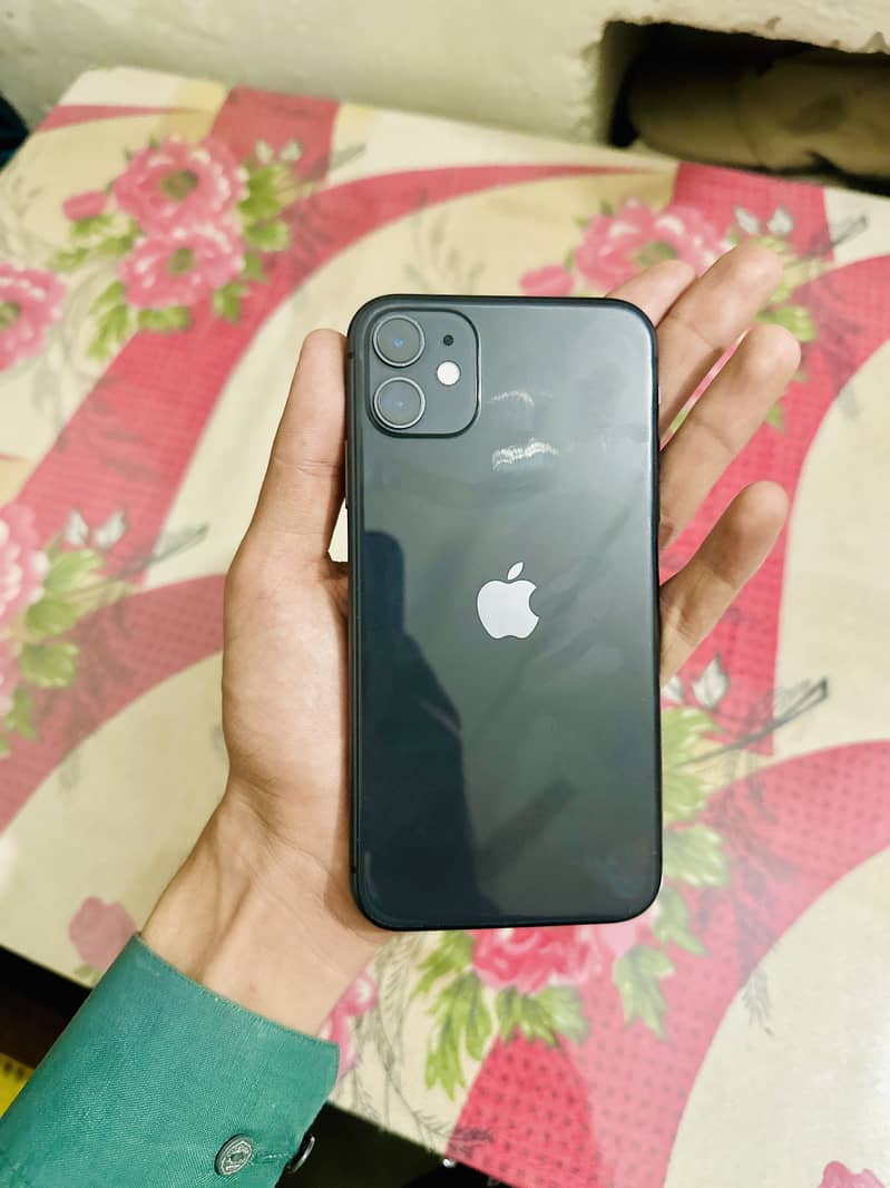 Apple iPhone 11 4