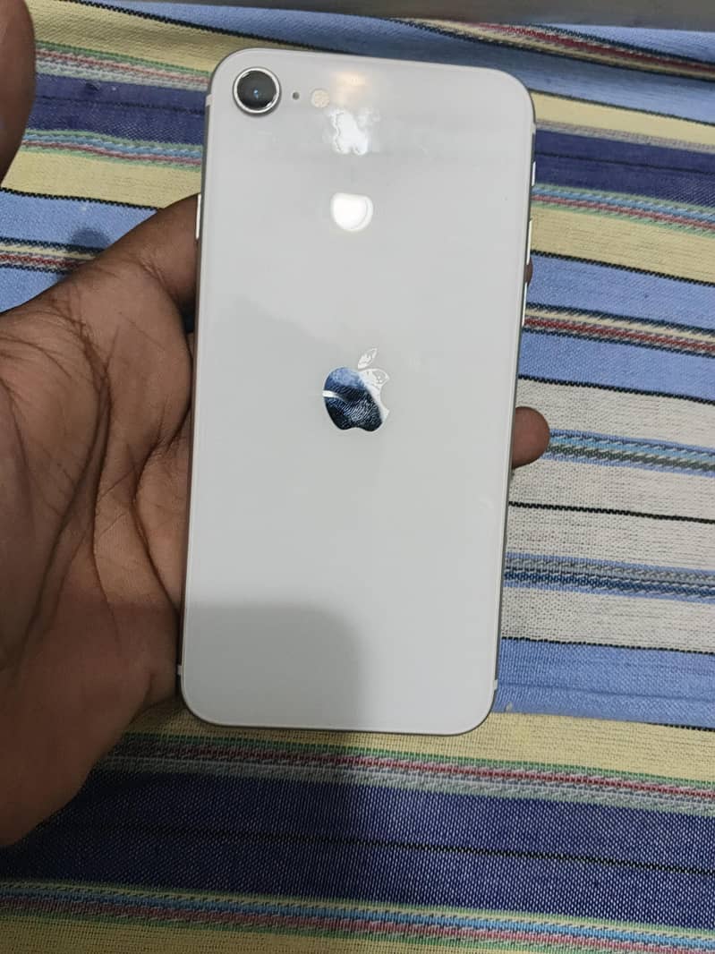 Apple iPhone SE 0