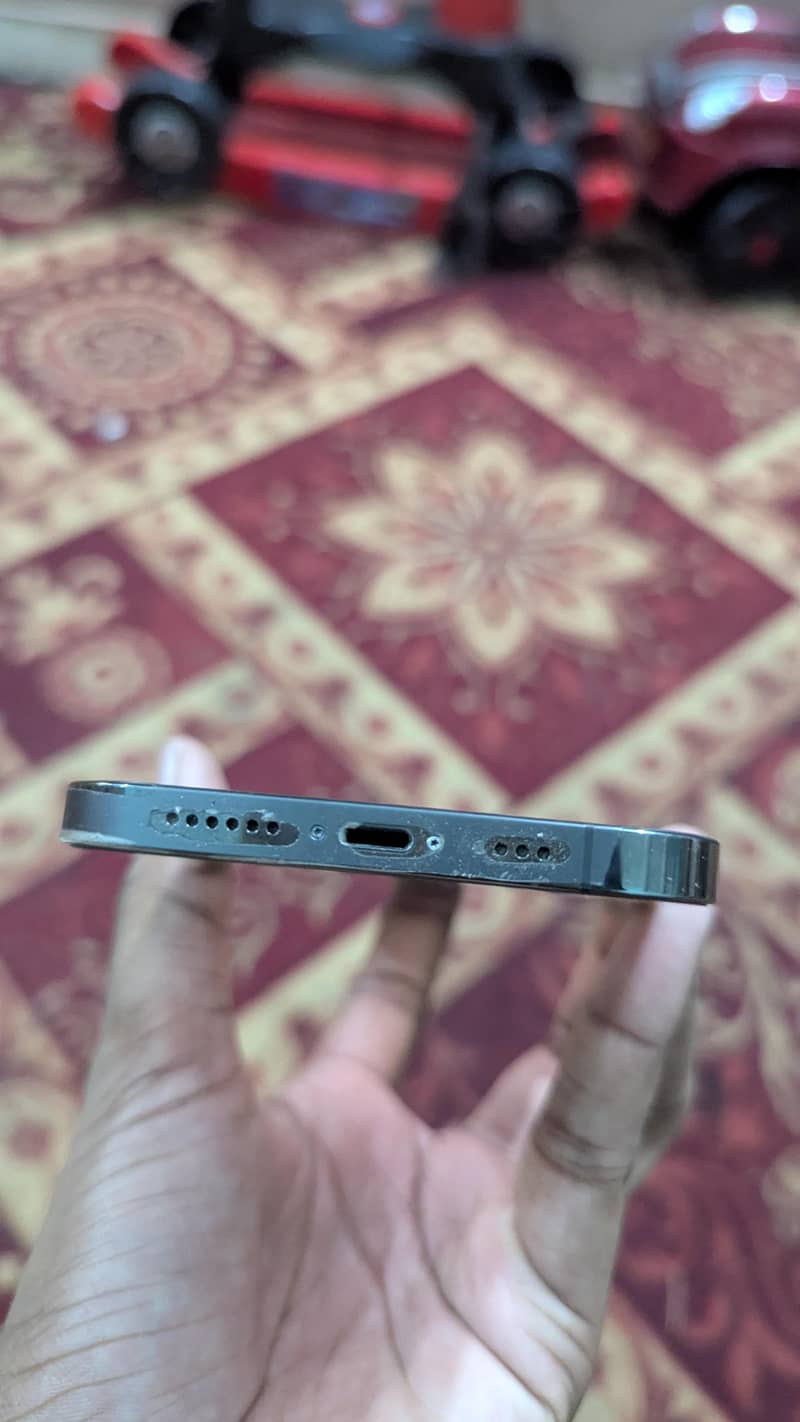 Apple iPhone 12 Pro Max 3
