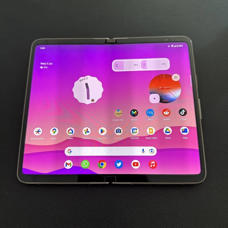 Google Pixel Fold Bundle 6