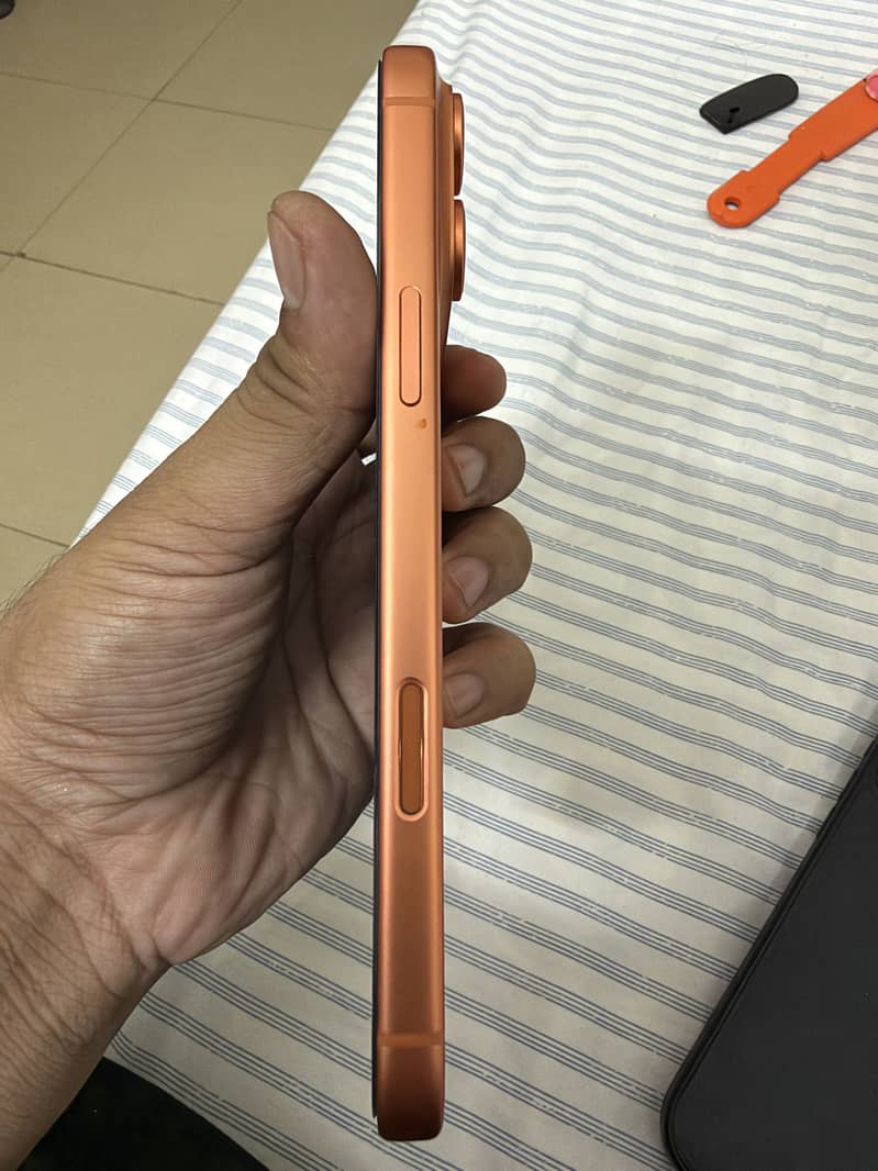 Apple iPhone 17 Pro Max 3