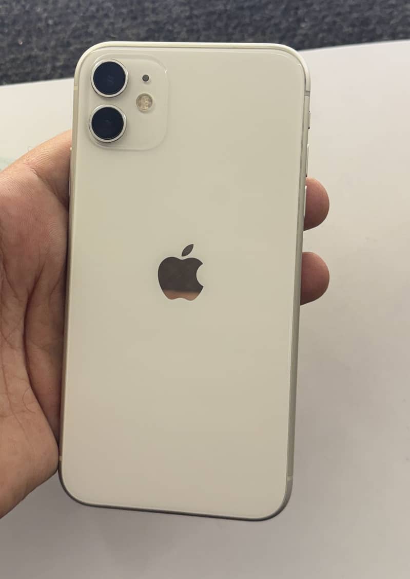 Apple iPhone 11 3