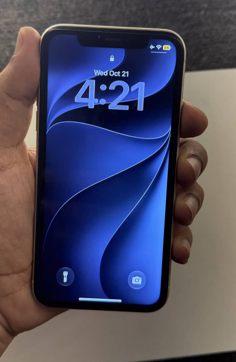 Apple iPhone 11 4