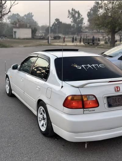 Honda Civic Oriel 2000