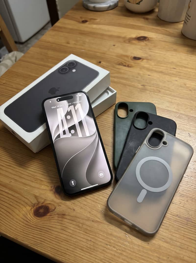 iPhone 16 Plus 1