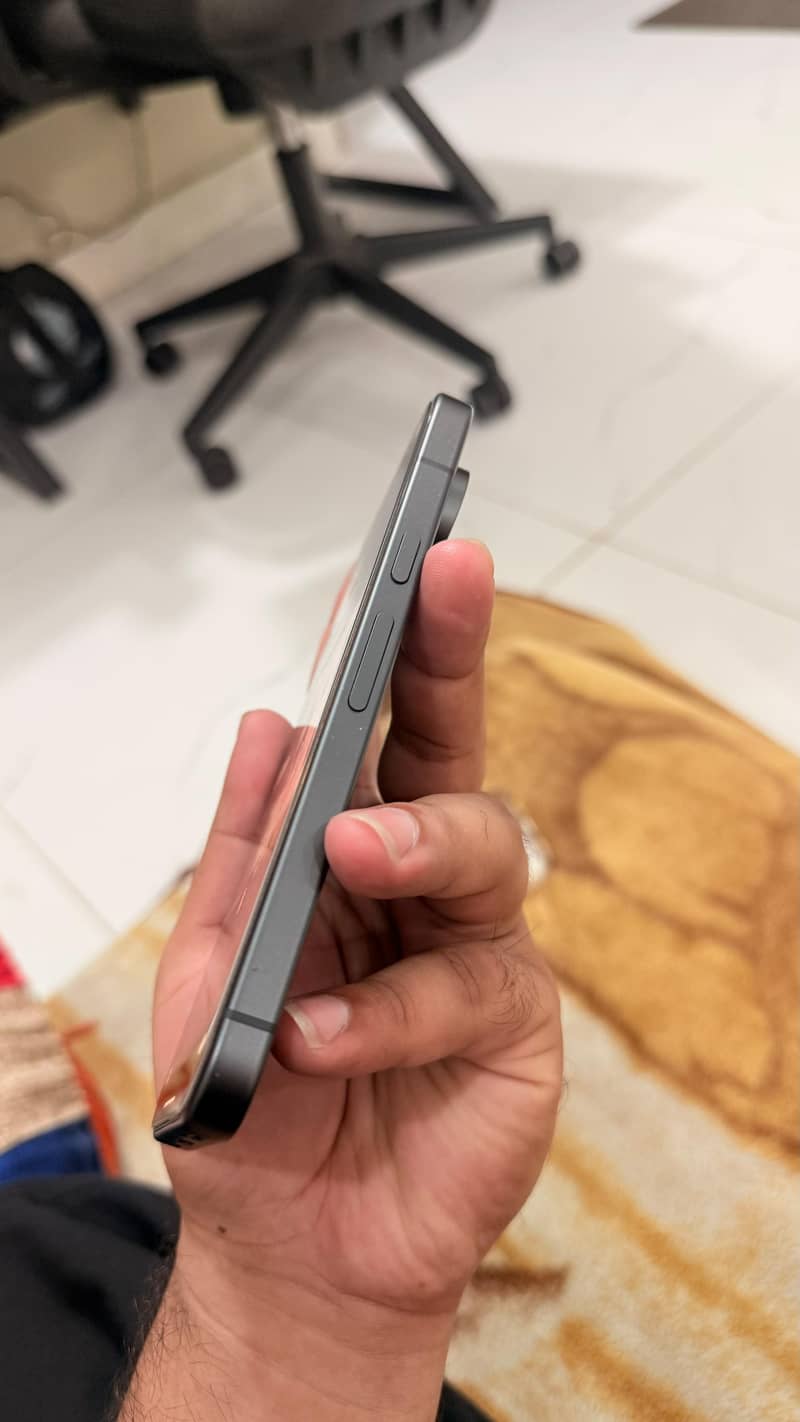 Google Pixel 10 6