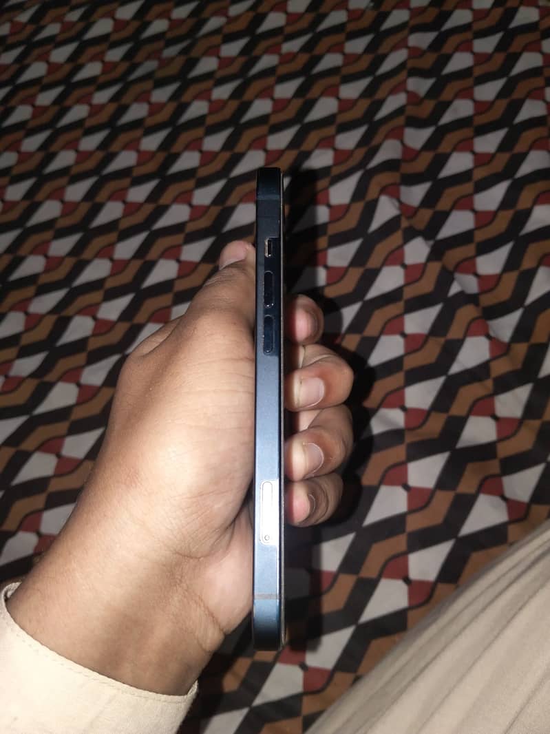 IPHONE 13 mdm 5