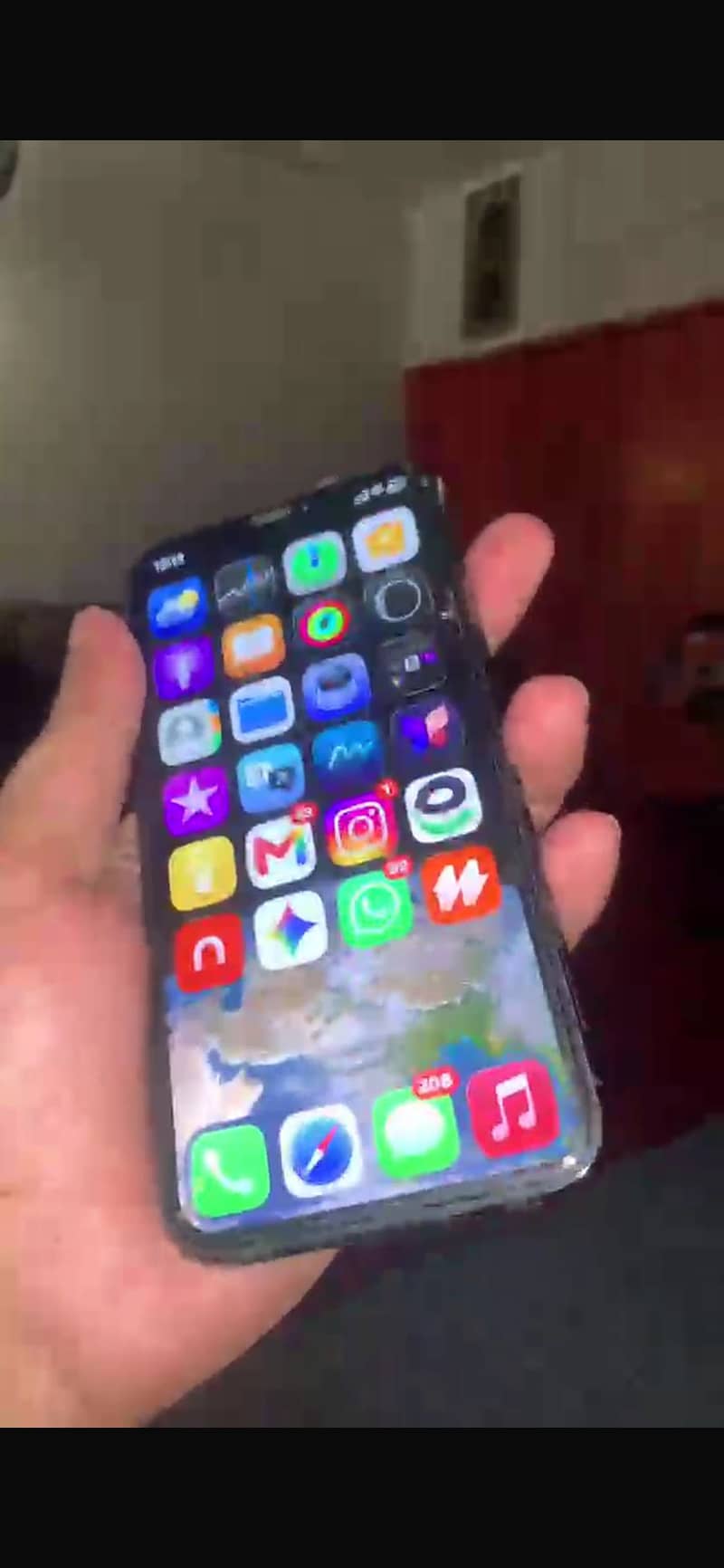 Apple iPhone 11 Pro 2