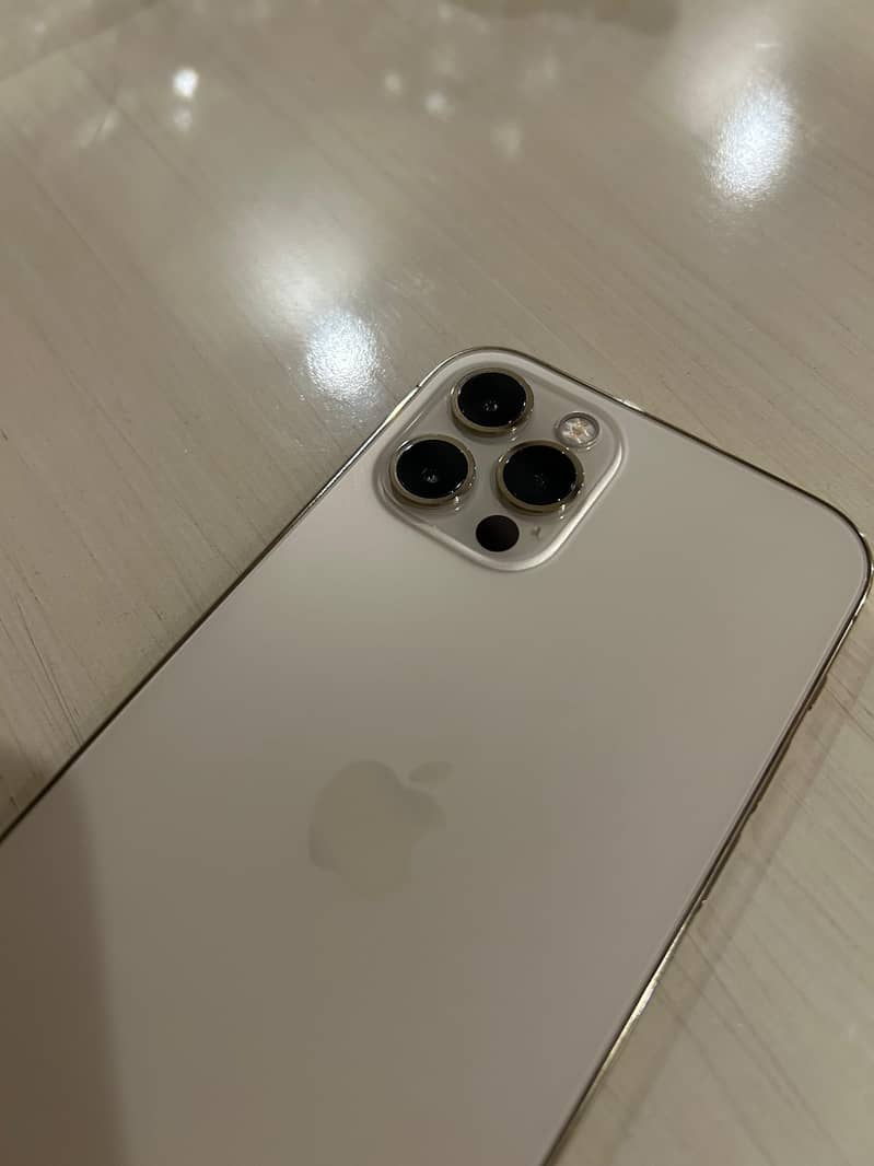 Apple iPhone 12 Pro 0