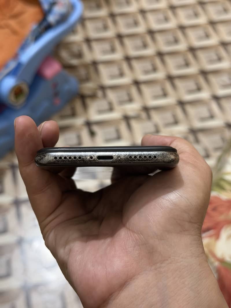 iPhone X 64Gb 4