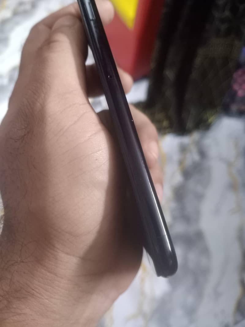 iPhone 7 128 GB 4