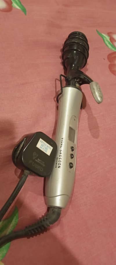 UK cloud 9  brand flat iron import from Dubai