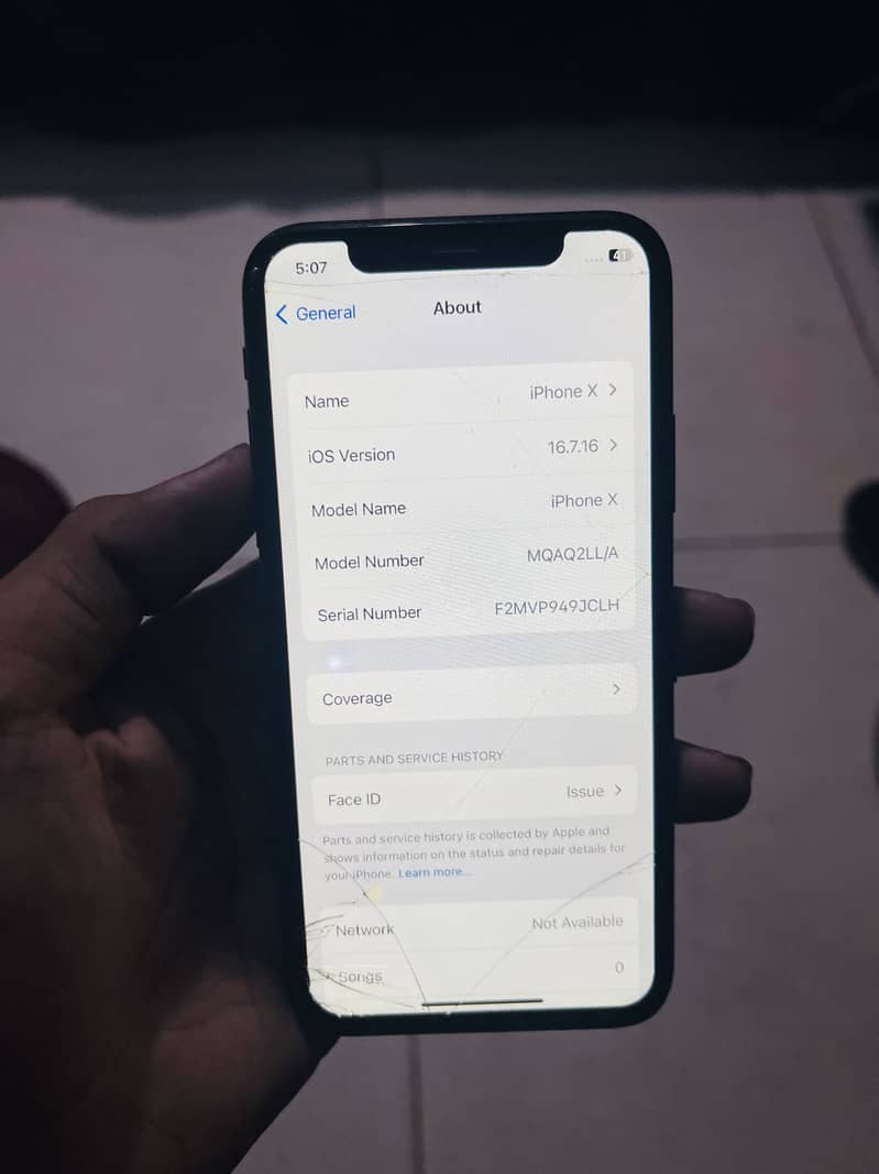 Apple iPhone X 4
