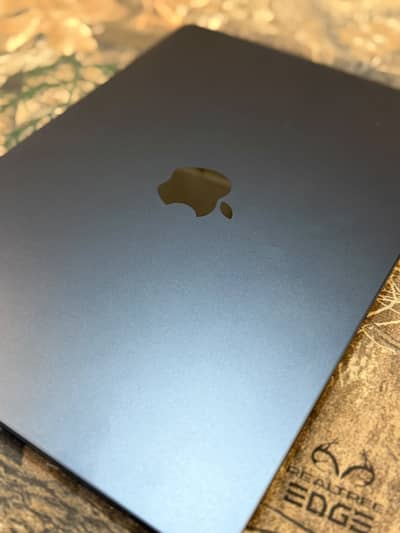 Macbook Air M3 2024 13 inch
