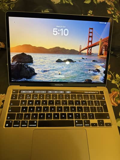 Macbook Pro M2 2022 8/512 GB