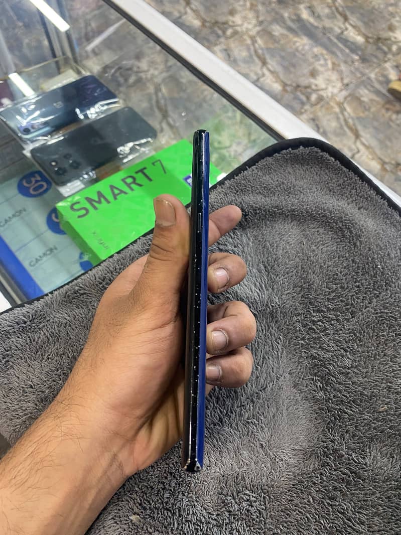 Samsung Mobile Note 8 1