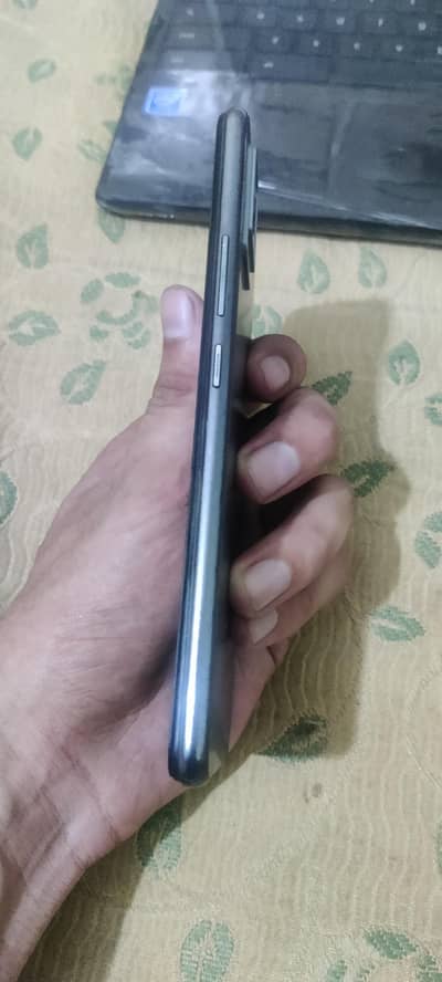 Vivo V20