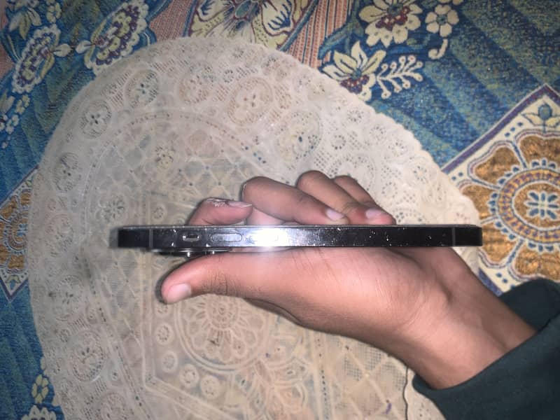 Apple iPhone 14 Pro 4